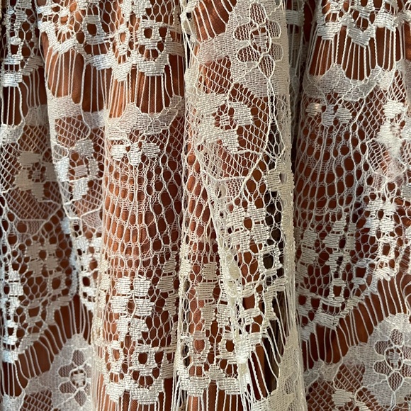 Sundance Cream Lace Skirt with Caramel Underskirt - Picture 2 of 3